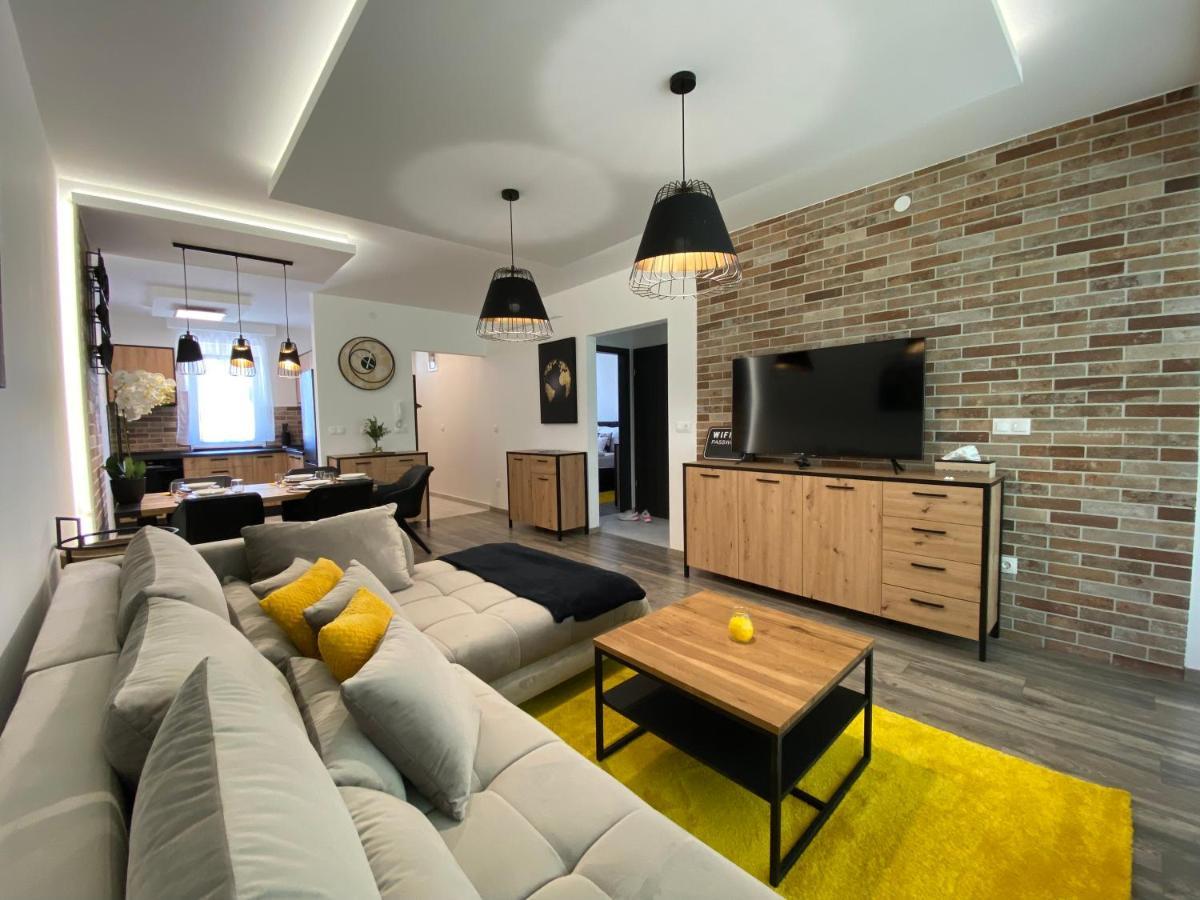 Sunshine Homes Zamárdi エクステリア 写真